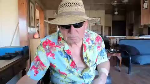 dakit online show from October 31, 11:27 pm