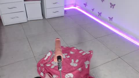VALENTINA  online show from May 4, 8:43 am