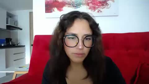 IG  dakotasofiaa online show from November 28, 5:20 pm