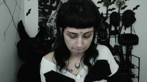 dakota online show from May 6, 2:39 am