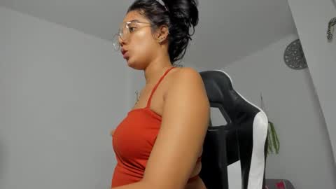 dakota_x18 online show from November 25, 11:14 pm