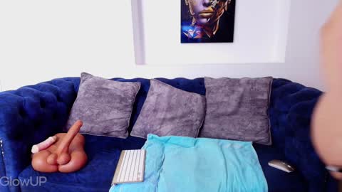 Dakotta  online show from January 19, 11:56 am