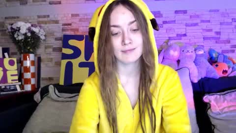 Snapshot of dalia_peach chatting on October 21, 9:58 am Dalia online show from October 21, 9:58 am