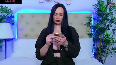 daliyaa_ online show from June 18, 12:10 pm