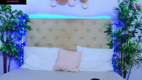 daliyaa_ online show from July 8, 12:30 pm