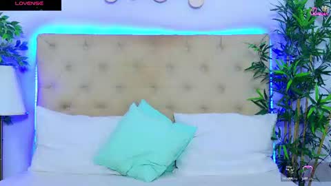 daliyaa_ online show from June 24, 12:23 pm