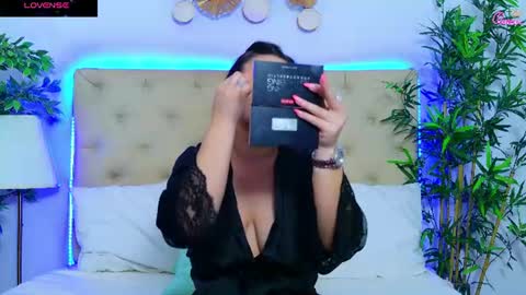 daliyaa_ online show from June 25, 12:32 pm