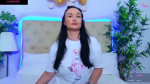 daliyaa_ online show from June 17, 12:10 pm