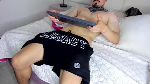 Dallas whitee online show from February 18, 8:41 pm