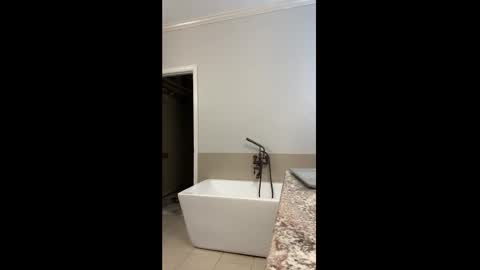 Snapshot of dallasjmg chatting on December 4, 7:50 pm dallasjmg online show from December 4, 7:50 pm