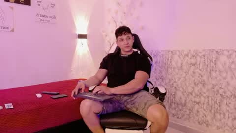 dalton_bigcock online show from July 18, 3:08 am