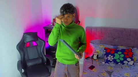 damar_felipe online show from March 29, 10:44 pm