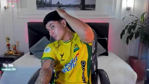 DAMIAN online show from March 17, 12:43 pm