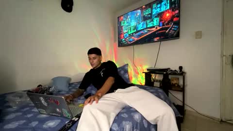 damian23__ online show from June 6, 2:56 pm