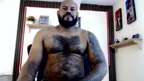 damian64436171 online show from May 26, 5:19 pm
