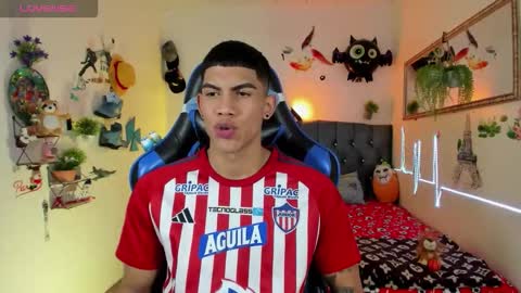 Damian online show from November 17, 3:31 am