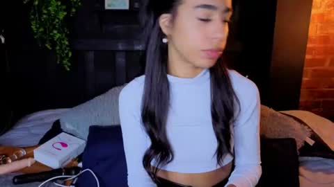 damian_n_lissa online show from June 26, 1:11 am