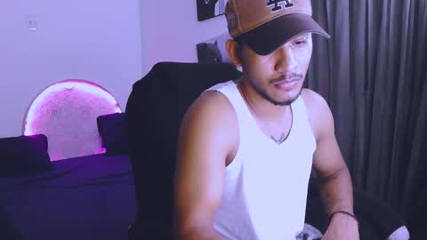 instagram damiannreed. online show from March 5, 1:25 am