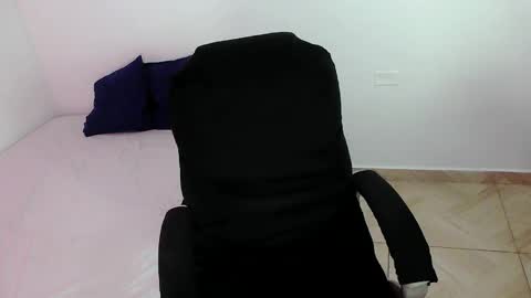 instagram damiannreed. online show from February 17, 2:54 am