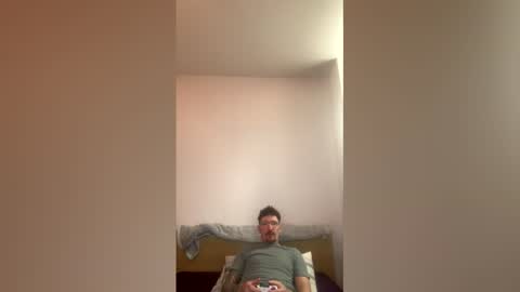 damo111694 online show from March 8, 9:52 pm