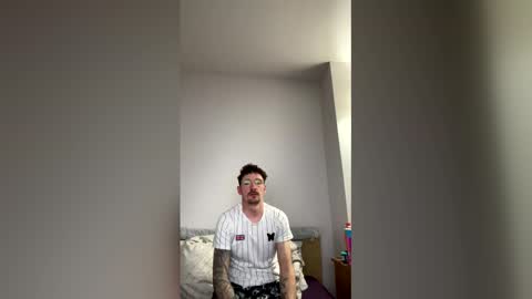 damo111694 online show from March 20, 10:26 pm