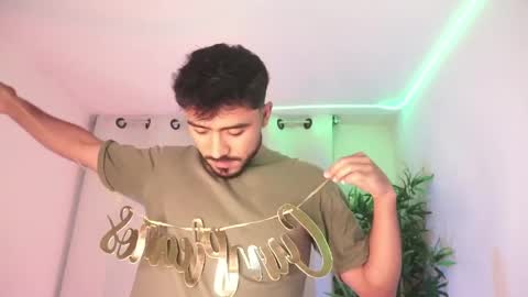 damon_frost online show from April 29, 10:03 pm