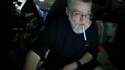 dan137111 online show from May 24, 2:34 pm