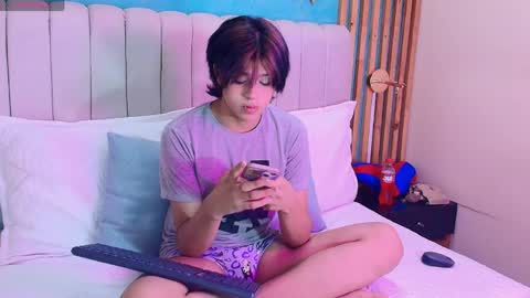 D A N online show from May 3, 2:01 pm