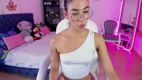 dana_paula online show from June 12, 11:53 am