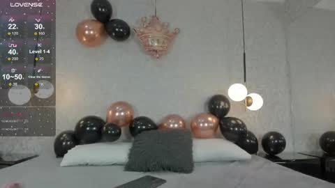    online show from July 4, 9:40 pm