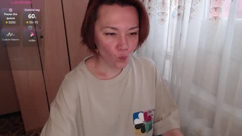 danbie_leen online show from May 8, 11:05 am