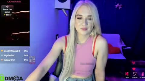 dances_queen online show from June 29, 10:15 am