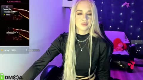 dances_queen online show from July 9, 7:56 am