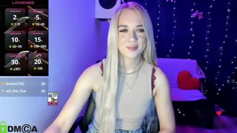 dances_queen online show from June 24, 7:26 am