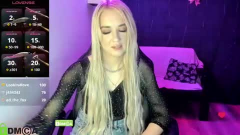 dances_queen online show from July 25, 7:28 am