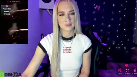 dances_queen online show from June 23, 7:16 am