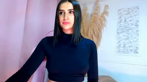 Danella Houston online show from June 25, 7:19 pm