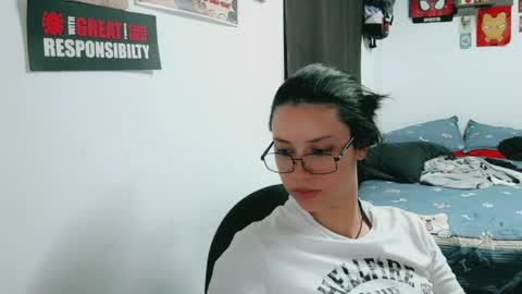 dani y jocelyn online show from May 8, 11:43 pm
