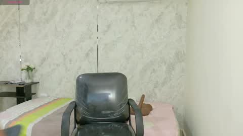 dani_lue online show from May 2, 3:29 pm