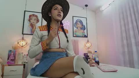   online show from July 11, 7:06 pm