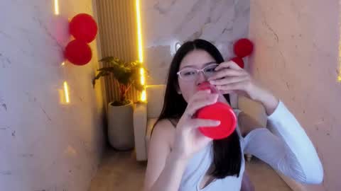 dani_tf online show from February 16, 1:20 pm