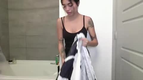 danidivina777 online show from October 4, 9:34 pm