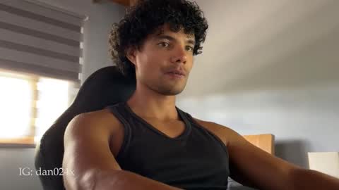 Daniel  online show from December 18, 5:52 pm