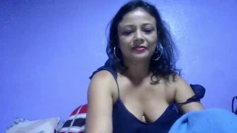 daniela_love1 online show from June 24, 12:28 am