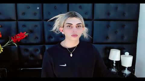 daniela_pink_ online show from February 17, 11:37 pm