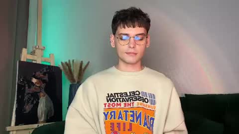 danieltuckerr online show from April 30, 12:48 am