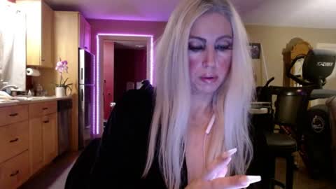 DanikaWhite69 online show from July 17, 2:30 pm