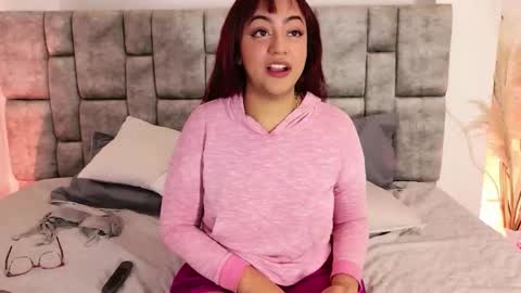 daninianderson online show from January 12, 4:52 am