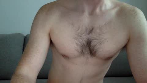 Snapshot of danishguysdicks chatting on October 3, 5:59 am Buzzy online show from October 3, 5:59 am