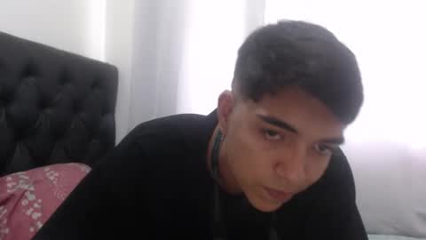 Darwin Daniel Segura Parra online show from April 23, 8:21 pm